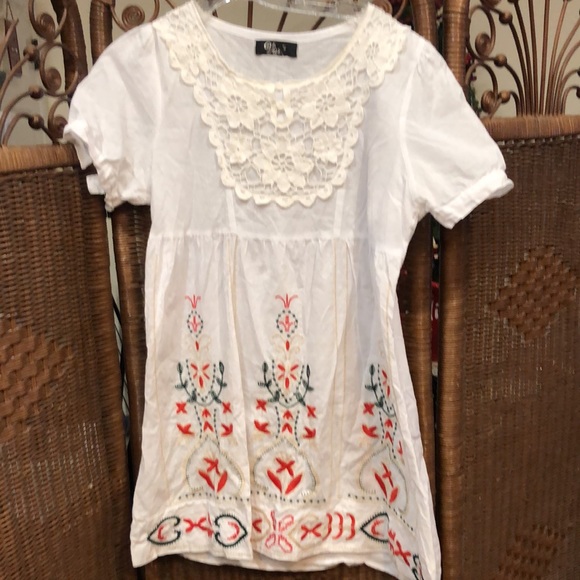 Pretty ecru embroidered dress on 100% cotton - Picture 3 of 5